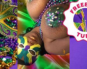 Porn Star Jessica Grabbit Flashes Big Tits at Mardi Gras