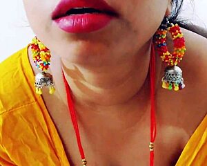 Naughty Indian bhabhi gets dirty talking sex with her dever in hot roleplay