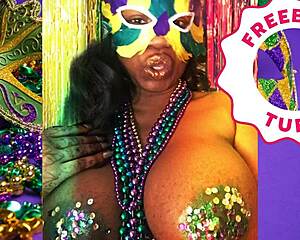 Porn Star Jessica Grabbit Flashes Big Tits at Mardi Gras