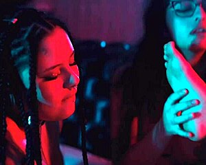 Crave lesbian scissoring toe licking?