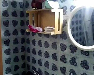 Spying on stepsister's fat ass showering unaware, hidden cam catches every curvy drop?