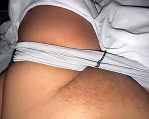 voy a deliberar un orgasmo jugoso chorreando antes de ir al hospital como enfermera cachonda?