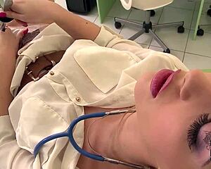 hot doctor sophia knight spreads wide and probes her juicy pussy with speculum 😏🔍