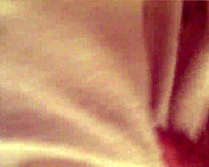 mepeecassie shares her solo bathroom moments online