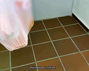 Colombian Milf Cheating Wife Slams Delivery Guys Cock Hard