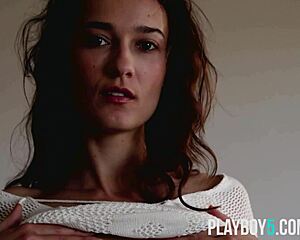 Petite Sofi Ka Teases with Curvy Erika's Soft Curves