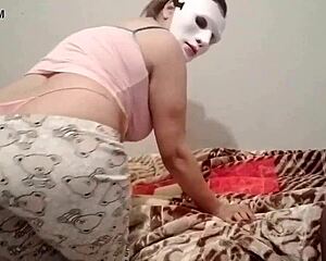 Ever seen an arab milf's downblouse while cleaning? Her big tits tease you!