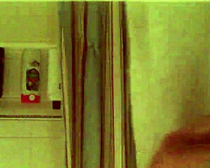 mepeecassie shares her solo bathroom moments online