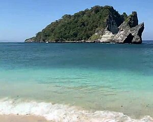 wanna see me walk public beach with hot cum dripping on my face from sloppy blowjob?