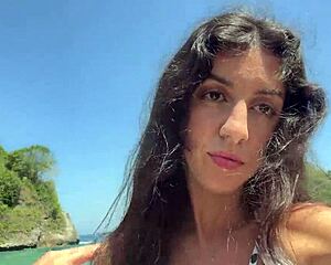 wanna see me walk public beach with hot cum dripping on my face from sloppy blowjob?