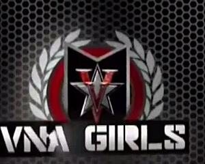 nikki benz, wanna see my bra drop in the park?