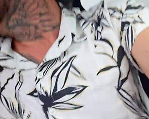 Wife Gets Wild Hardcore Fuck in the Car!