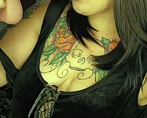 wanna see this fat milf's sloppy deepthroat leaving lipstick marks all over that dildo?