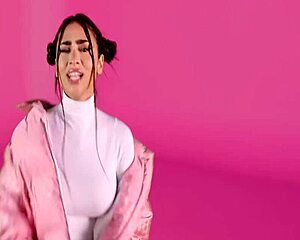 paloma mami, you got me hooked on that latina vibe