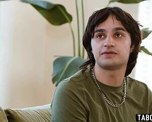 Aussie Stepmom Charlie Forde Screams For Hardcore Creampie To Finally Get That Baby Bump!