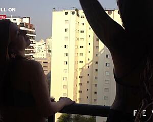 amigas terminam de se alongar e o segundo round e sentado gostoso no melhor amigo dread hot patty kimberly e aquele mario