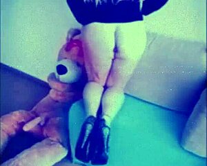 veronica shakes her tranny ass on dildo for daily solo fetish fun