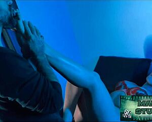 mama studio em em explores pussy fetish in intense free session