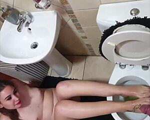 wanna watch me piss on feet over toilet then get footjob and cock sucked?