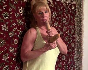 granny blonde shoves massive dildo deep in her tight pink hole 🍆💦