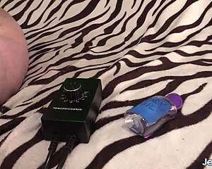 Hot Mature Plumper Asstyn Martin Bends For Machine Ass Pounding