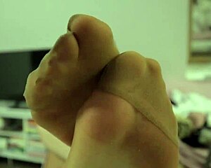 Big Tits Girl Rubs Balloons On Pantyhose Stockings Tease