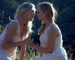 summer breeze got us so horny... wanna watch us lick clits outdoors??