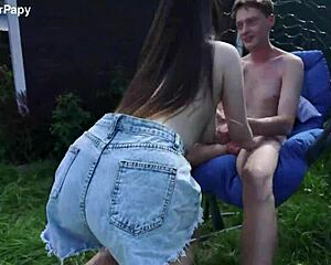 i'm gettin anal public in front voyeur papy watchin... hot