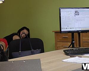 morena out of work strips for cash sex
