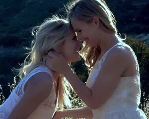 summer breeze got us so horny... wanna watch us lick clits outdoors??