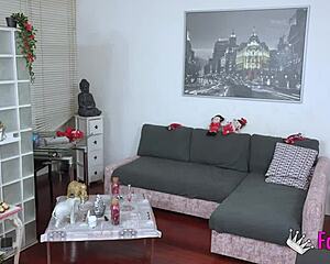 milf vanesa colombiana guides young guy fucking mature pussy deep