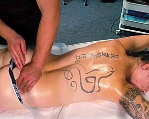 Tattoo girl begs masseur to fuck her pussy after steamy massage!