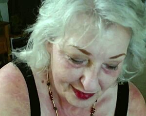 dirty fat dominican mature fingers hairy pussy sends wet panties to lover