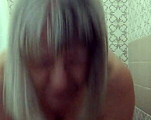 a quick shower at mummy's house