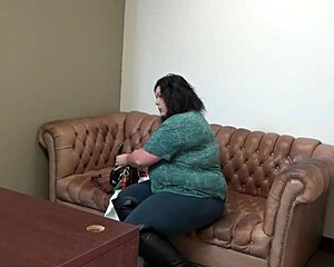 Mia Marks Casting Big Ass BBW College Sofa Interview