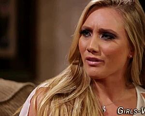 Lesbian eats pussy in hot 3way