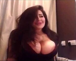 ever seen a katrina kaif lookalike jiggle those big beautiful tits?