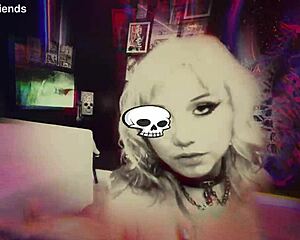 oh man pierced hottie venus rivers spreads legs wide takin that creampie deep in her curvy pierced pussy