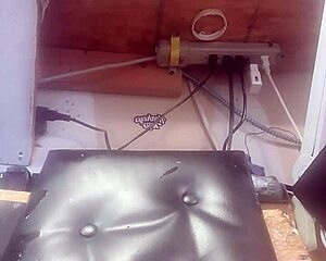 bottle deep in my huge ass feels so good 😈🍾