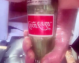 bottle deep in my huge ass feels so good 😈🍾