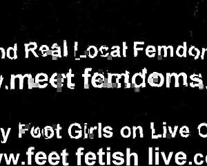 jerk off to our perfect little feet 😍👅💦