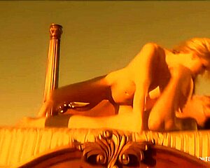 horny blonde milf chats up big cock con artist 😏🍆