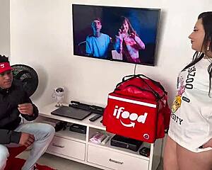 i'm fingering myself thinking of that hot delivery boy... offered my fat brazilian ass instead of cash for bareback pounding