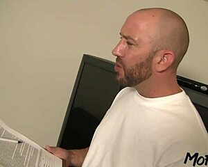 Hey, this 18yo amateur swallows daddy's sloppy deepthroat cum facial load!