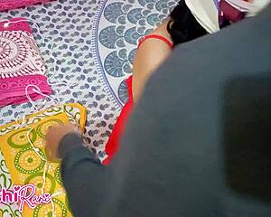 Indian bhabhi gets Christmas creampie doggy on bed 🎄🍆💦