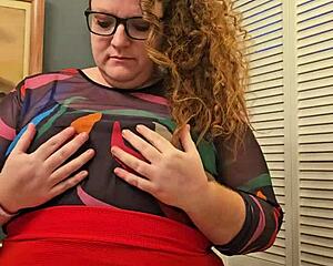 HORNY BBW SECRETARY FLASHES HUGE NATURAL TITS and FAT PANTY-CLAD ASS