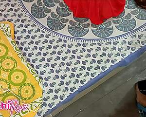 Indian bhabhi gets Christmas creampie doggy on bed 🎄🍆💦