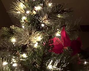 gostosa brazilian rides christmas tree in festive position
