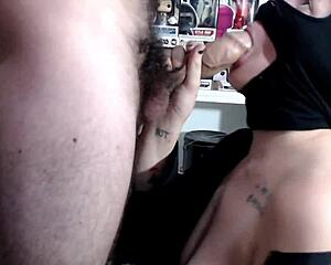 chupando la verga gigante de mi hermanastro argentino hasta el fondo 🍆💦