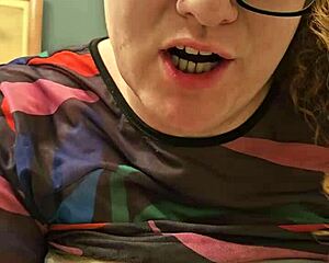 HORNY BBW SECRETARY FLASHES HUGE NATURAL TITS and FAT PANTY-CLAD ASS